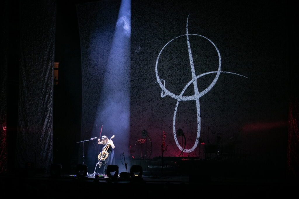 Jo Quail live @ Symphony Hall, Birmingham. Photo Credit: Camille Watkins Photography