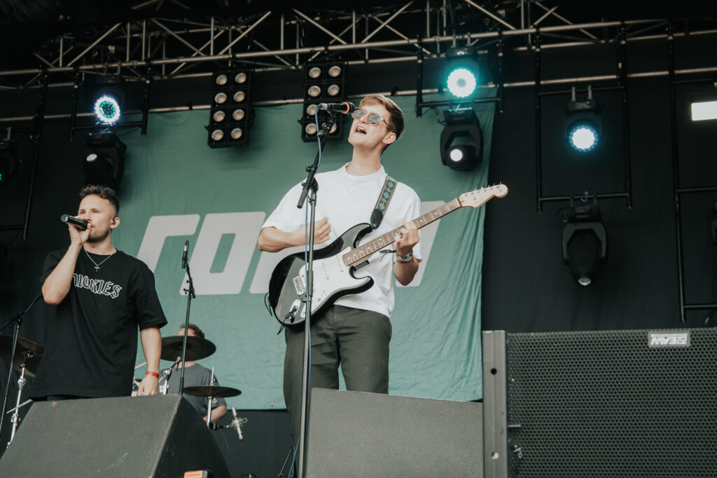 ROAM live @ 2000trees Festival. Photo Credit: Megan Jenkins Photography