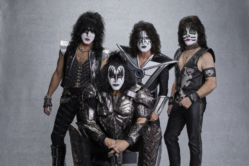 Kiss 2022