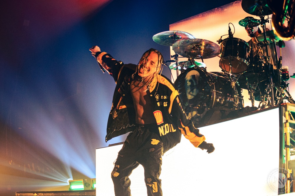 Chase Atlantic live @ Eventim Apollo, London. Photo Credit: Adriana Vasile