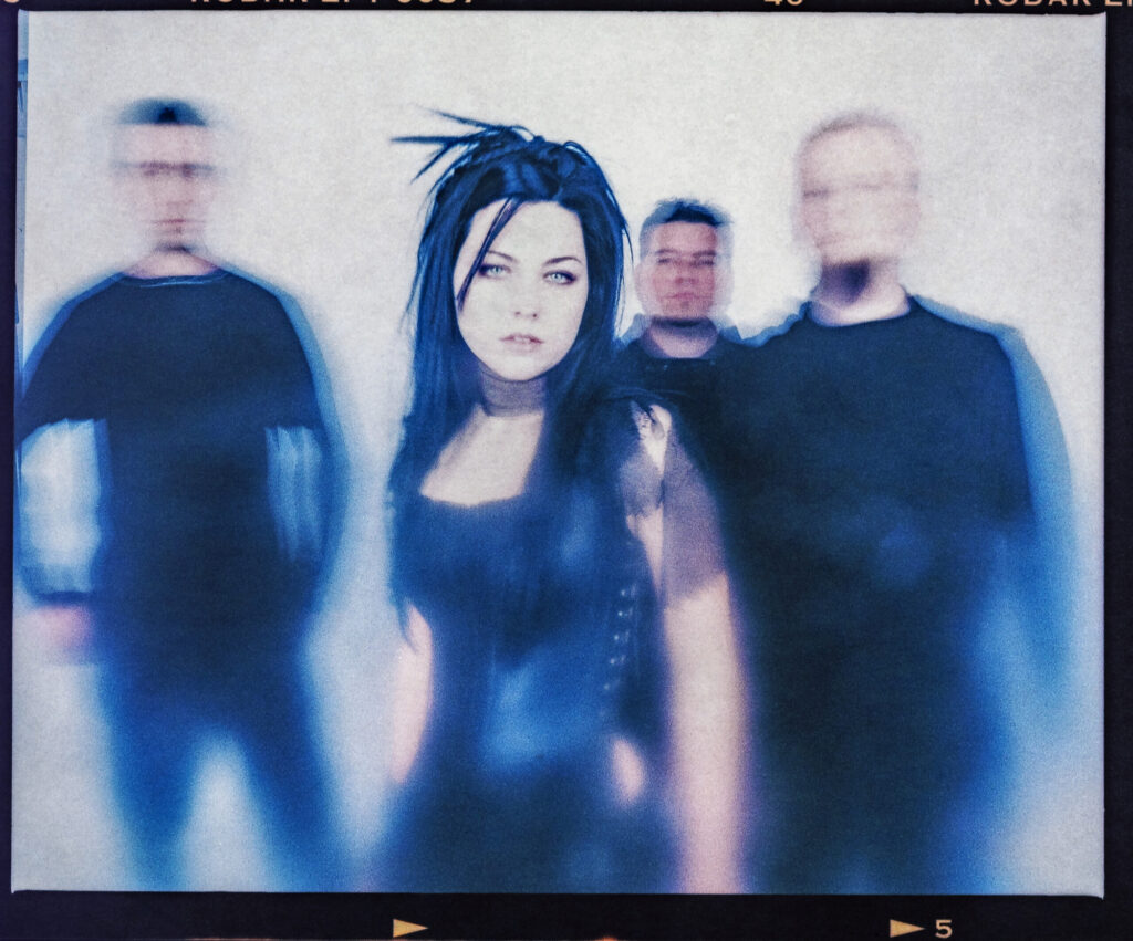 Evanescence_ Frank Veronsky(2)
