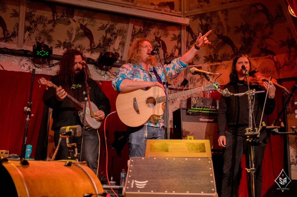 Ispini Na Heierann live @ The Deaf Institute, Manchester. Photo Credit: Sabrina Ramdoyal Photography