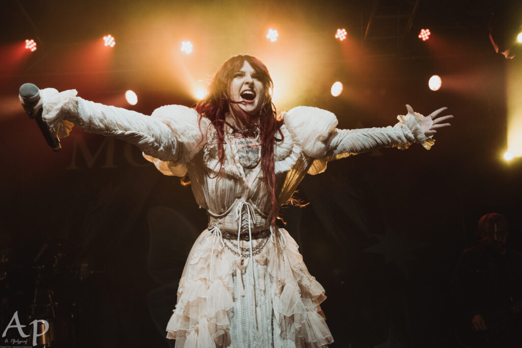 Mothica live @ O2 Academy Islington, London. Photo Credit: Anne Pfalzgraf