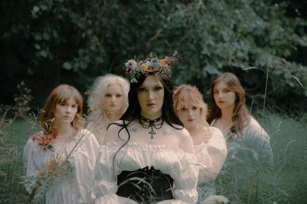 VENUS GRRRLS 2025-1