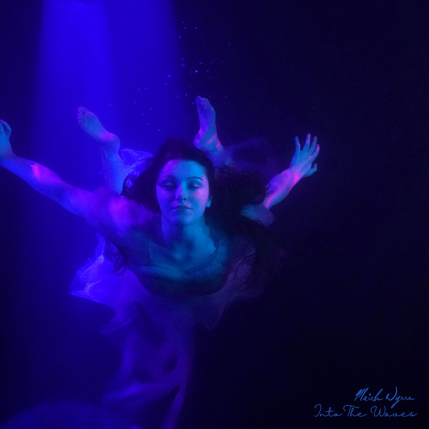 Into The Waves - Maiah Wynne 